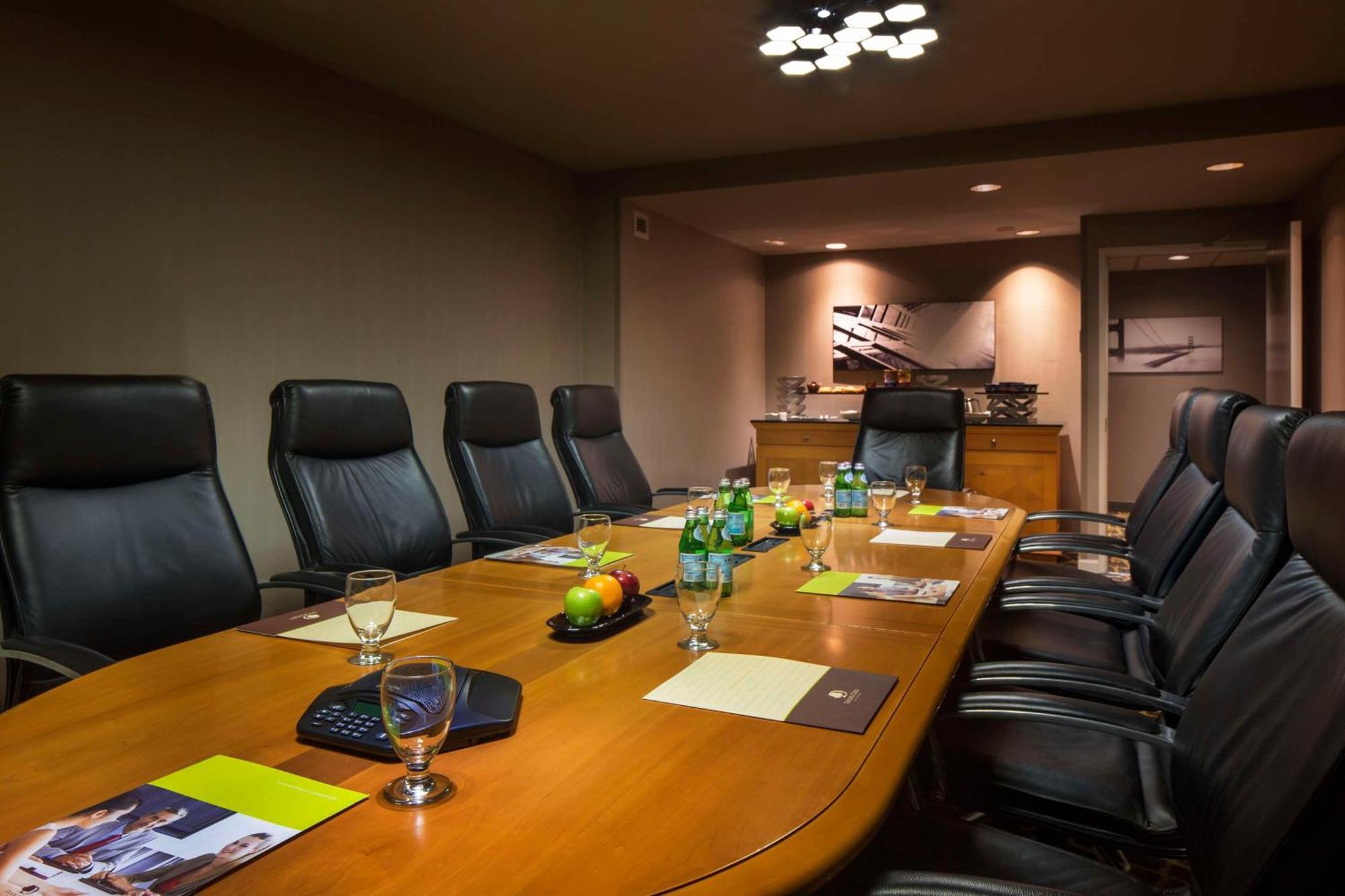 Hotel Doubletree By Hilton Newark-Fremont Zewnętrze zdjęcie