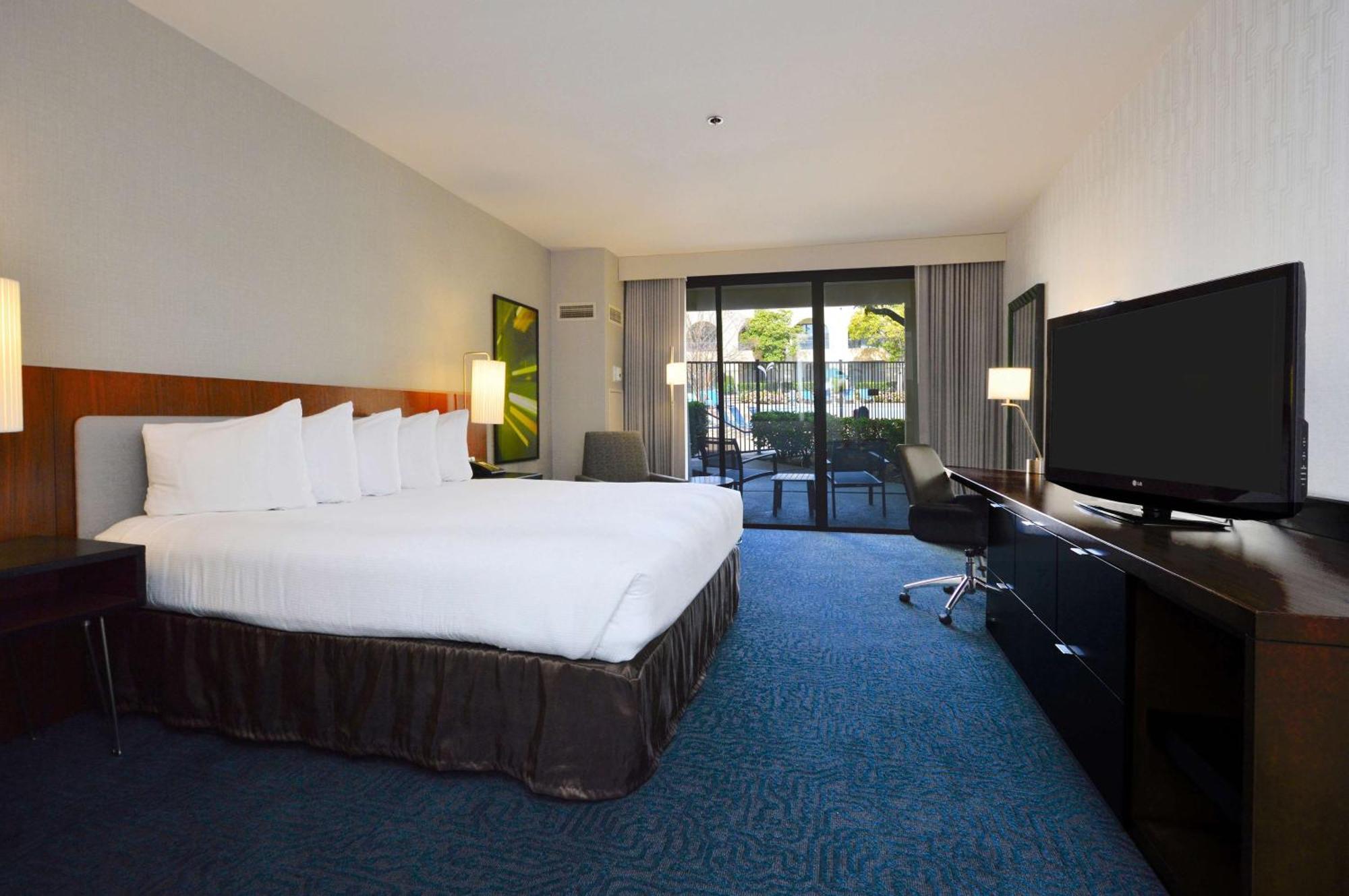 Hotel Doubletree By Hilton Newark-Fremont Zewnętrze zdjęcie