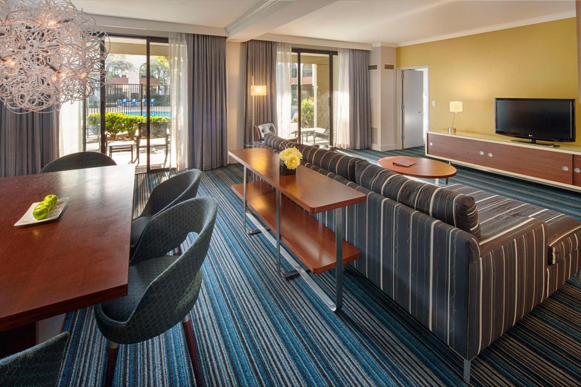 Hotel Doubletree By Hilton Newark-Fremont Zewnętrze zdjęcie
