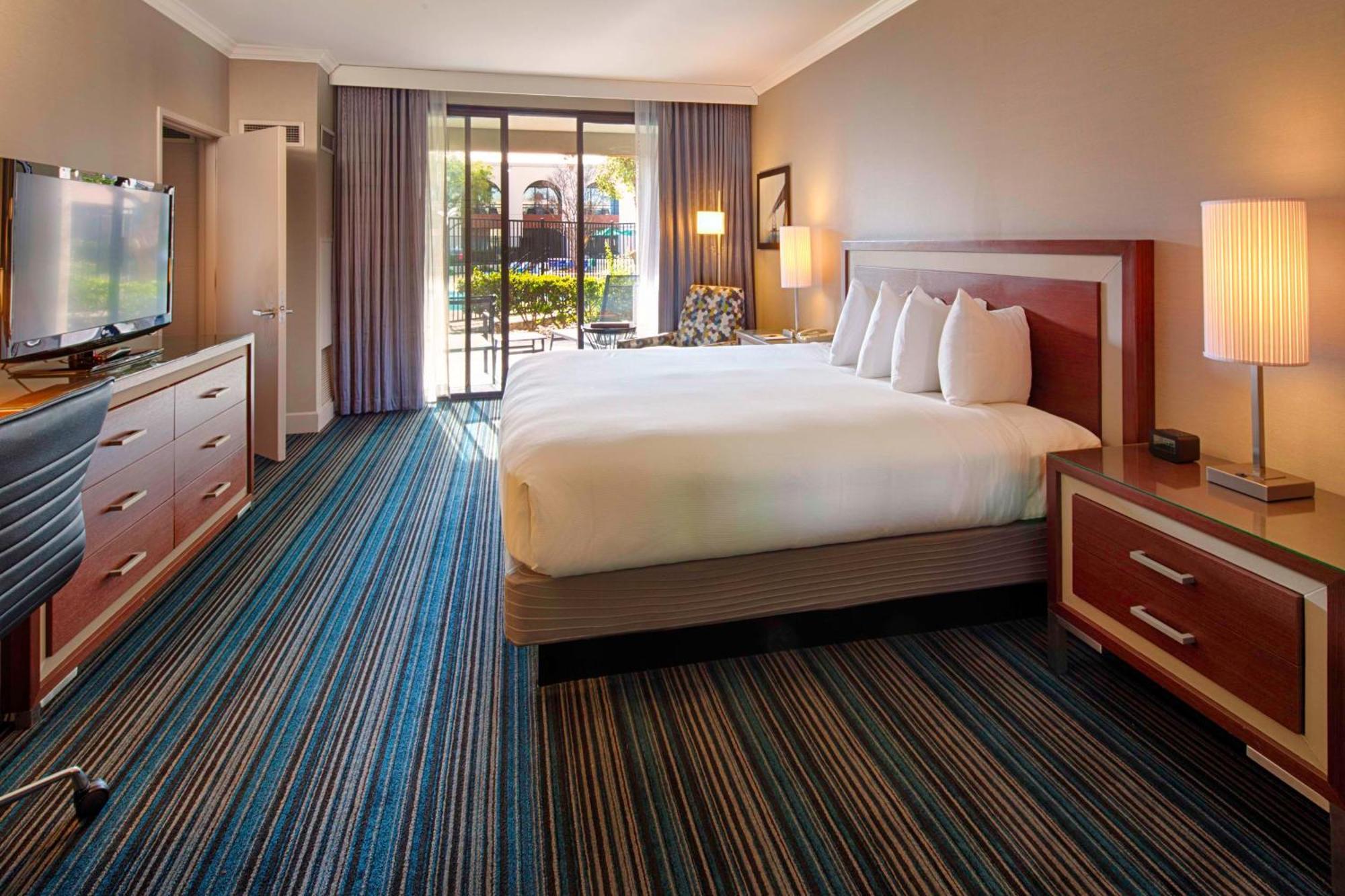 Hotel Doubletree By Hilton Newark-Fremont Zewnętrze zdjęcie