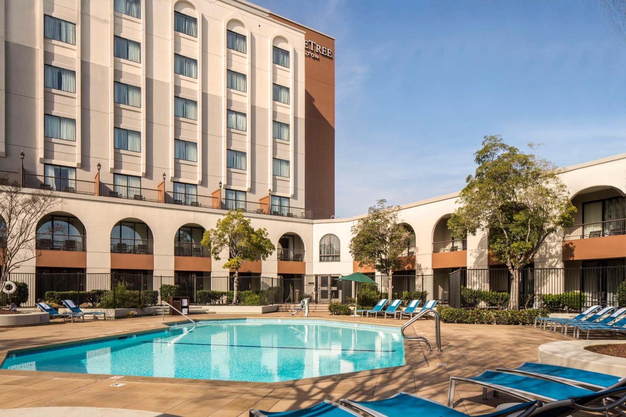 Hotel Doubletree By Hilton Newark-Fremont Zewnętrze zdjęcie